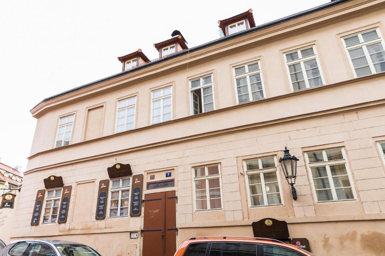 White Swan Boutique Apartments Prague Exterior photo